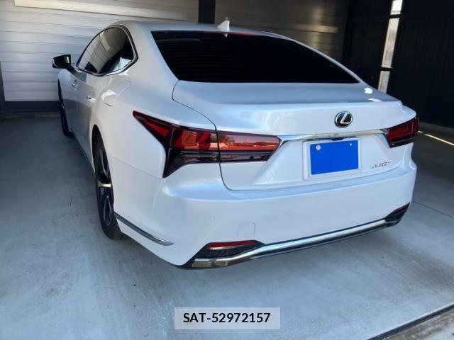 Lexus LS 2023-11 4755035-3