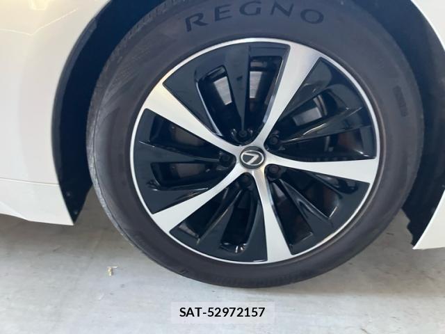 Lexus LS 2023-11 4755035-4