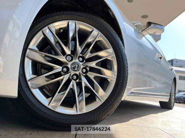 Lexus LS 2017-11 5870924-12
