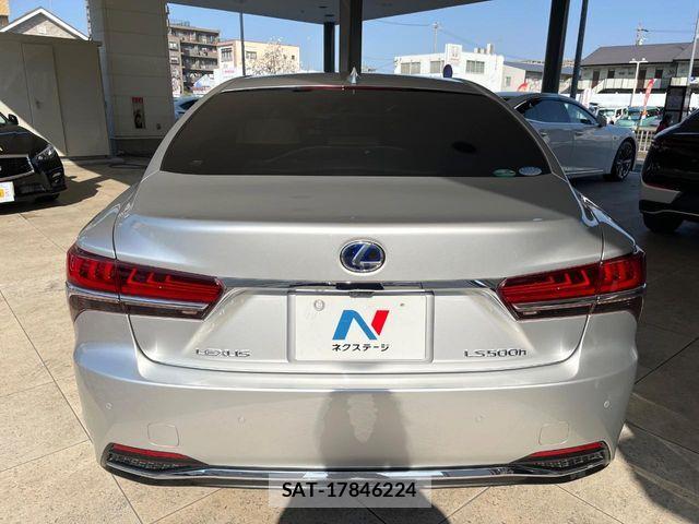 Lexus LS 2017-11 5870924-15