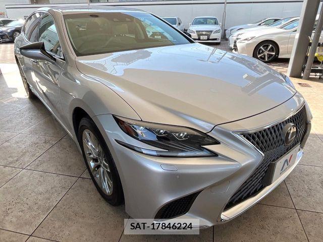 Lexus LS 2017-11 5870924-16
