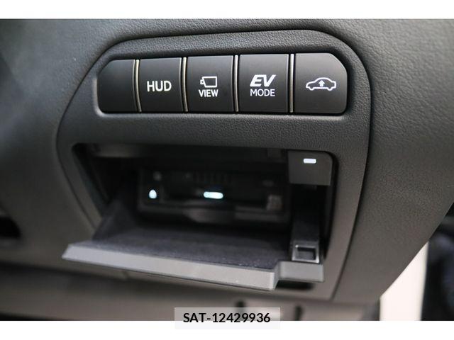 Lexus LS 2020-11 6011647-16