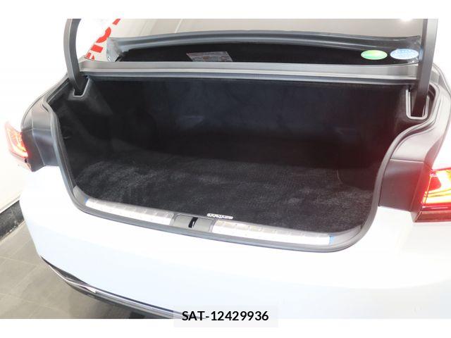 Lexus LS 2020-11 6011647-22