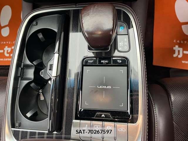 Lexus LS 2017-12 6011649-10
