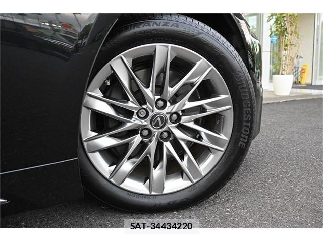 Lexus LS 2020-07 6011648-20