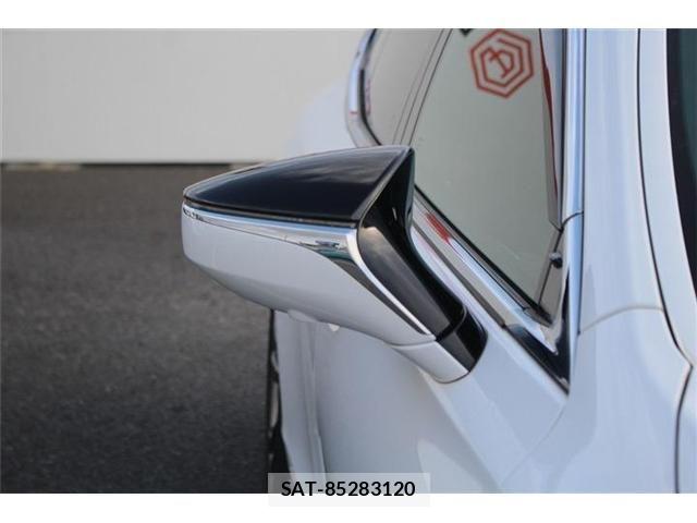 Lexus LS 2018-01 6612859-12