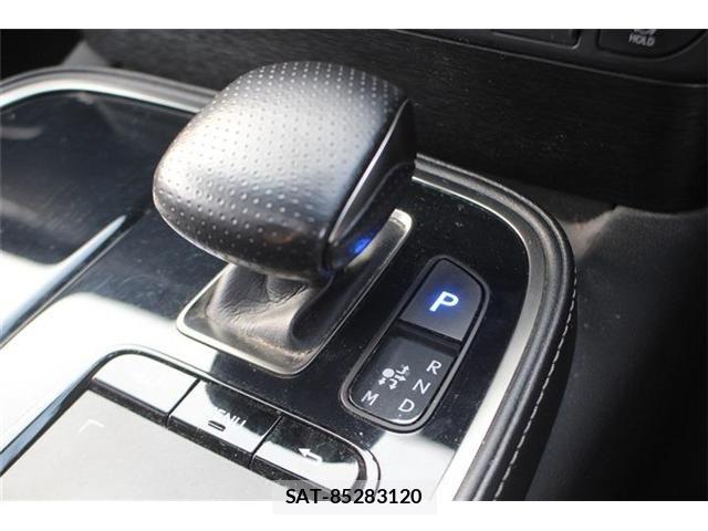 Lexus LS 2018-01 6612859-22