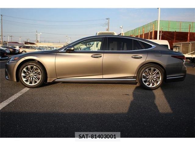 Lexus LS 2017-11 6612858-10