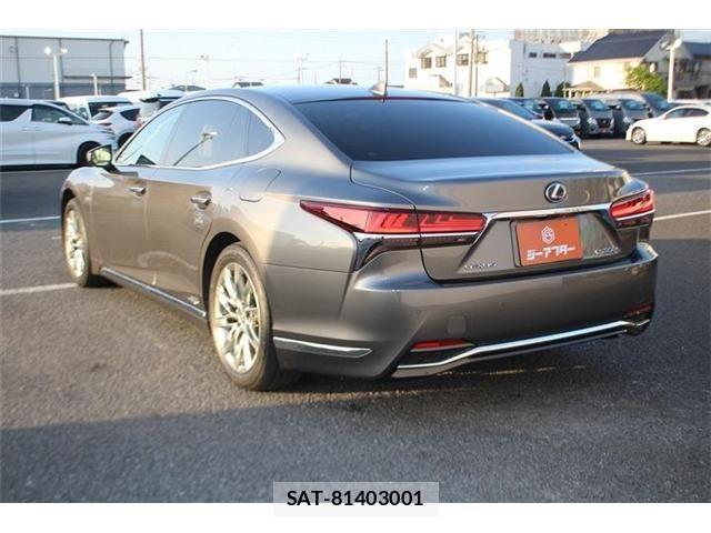 Lexus LS 2017-11 6612858-11