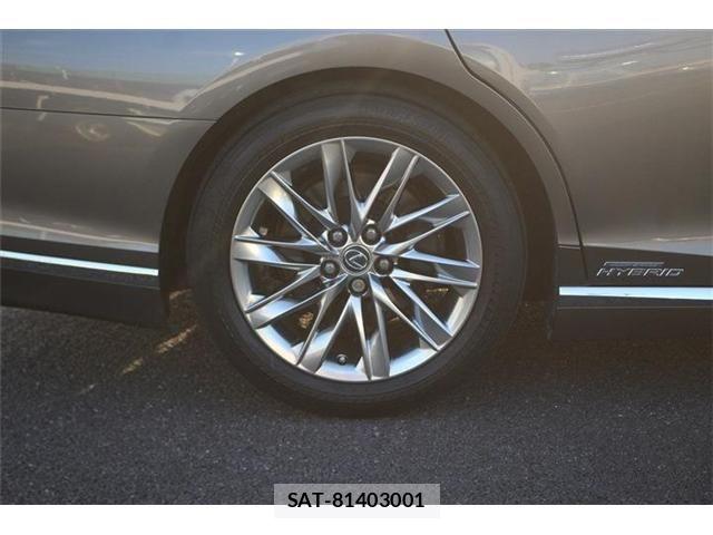 Lexus LS 2017-11 6612858-16
