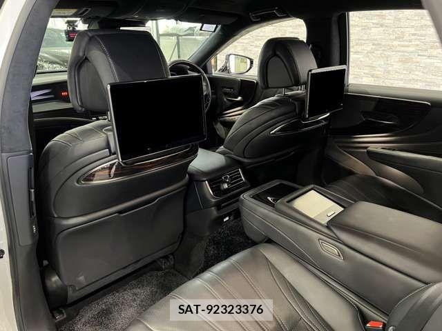 Lexus LS 2018-01 6641835-9
