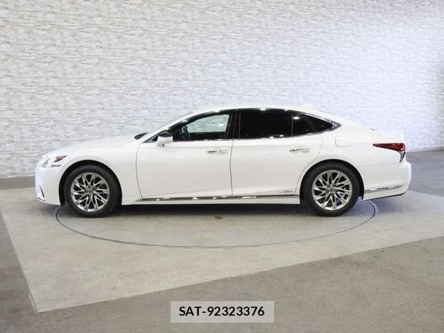 Lexus LS 2018-01 6641835-13