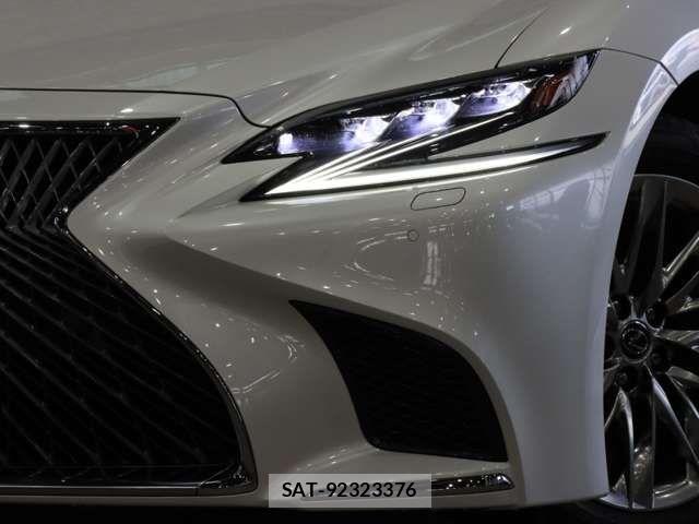 Lexus LS 2018-01 6641835-16