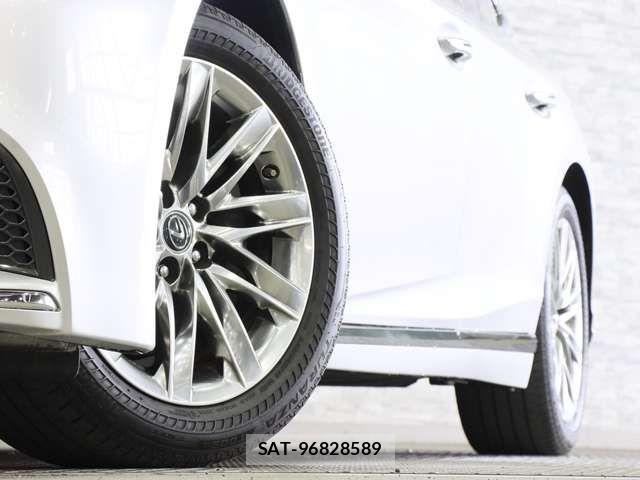 Lexus LS 2017-12 6641836-13