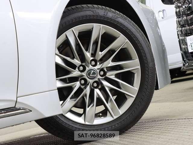 Lexus LS 2017-12 6641836-14