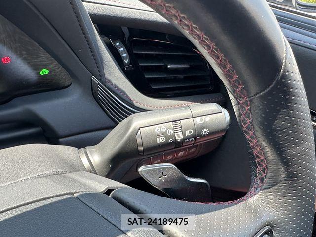 Lexus LS 2021-04 6907736-13