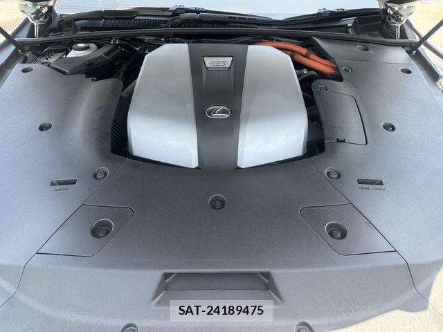 Lexus LS 2021-04 6907736-22