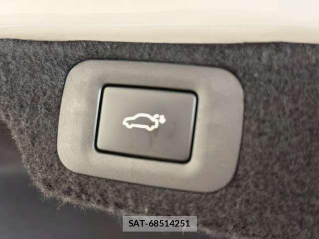 Lexus LS 2018-03 7020769-7