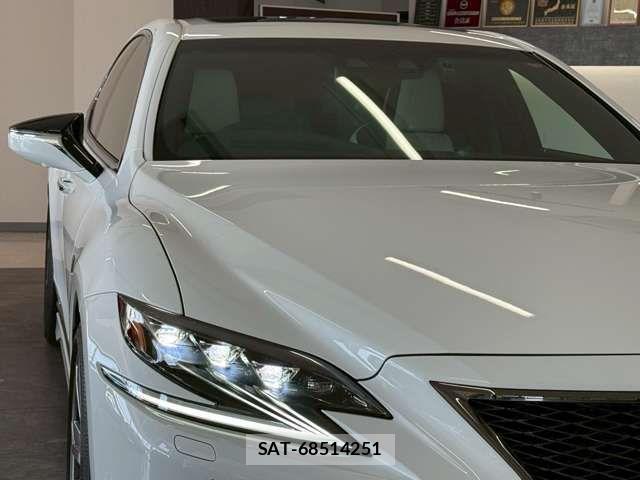 Lexus LS 2018-03 7020769-14