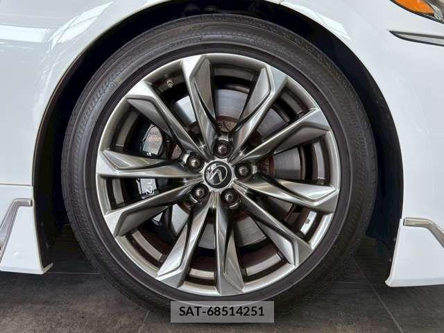 Lexus LS 2018-03 7020769-15