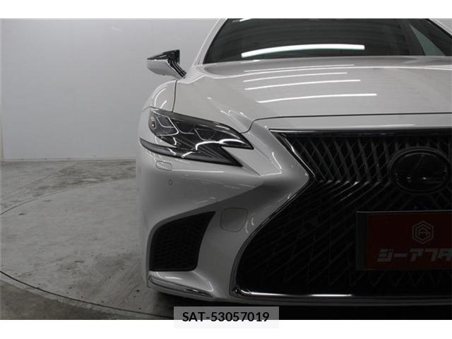 Lexus LS 2018-06 7020773-10