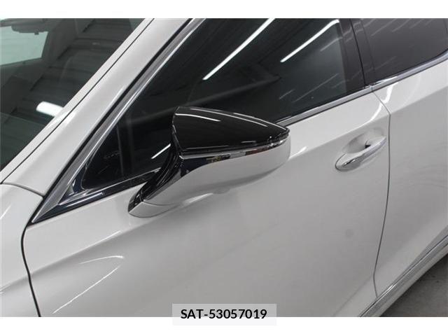 Lexus LS 2018-06 7020773-14