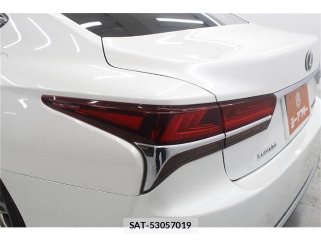 Lexus LS 2018-06 7020773-15