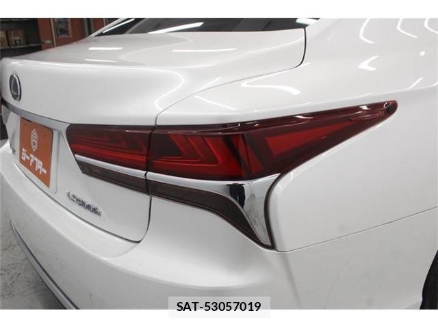 Lexus LS 2018-06 7020773-16