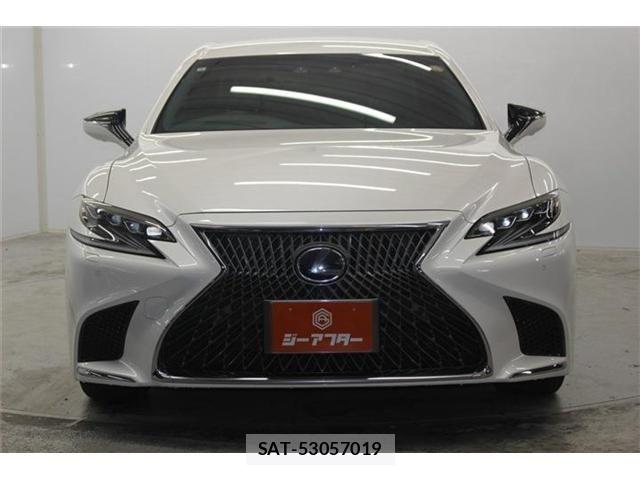 Lexus LS 2018-06 7020773-1