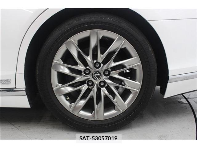 Lexus LS 2018-06 7020773-22