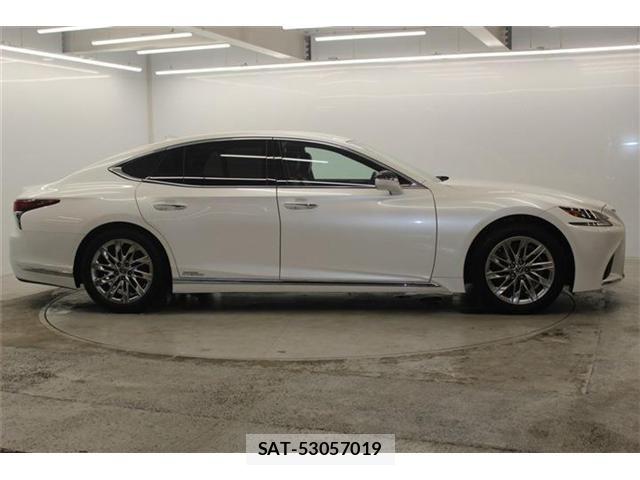 Lexus LS 2018-06 7020773-3