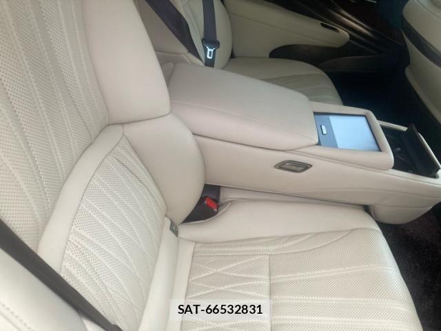 Lexus LS 2017-12 7059266-13
