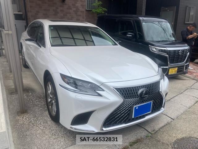 Lexus LS 2017-12 7059266-1
