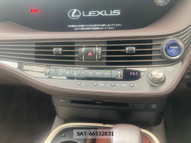 Lexus LS 2017-12 7059266-21
