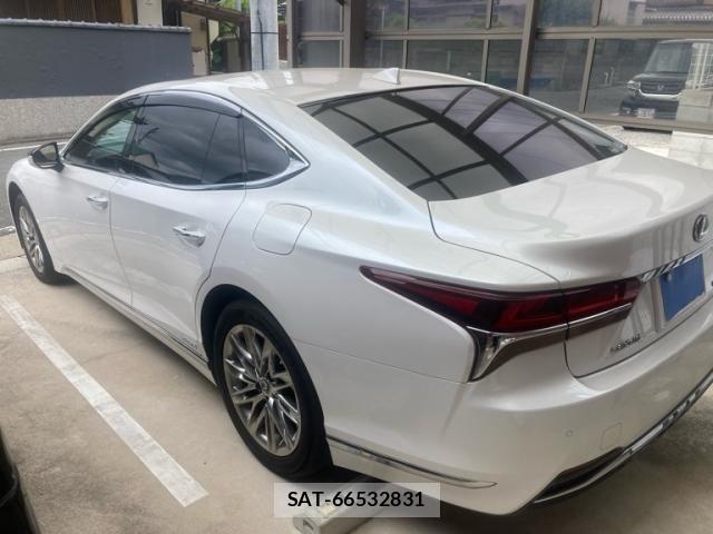 Lexus LS 2017-12 7059266-2