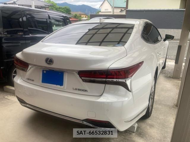 Lexus LS 2017-12 7059266-3