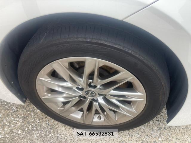 Lexus LS 2017-12 7059266-6