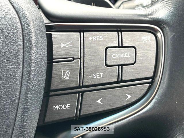 Lexus LS 2019-07 7220982-7