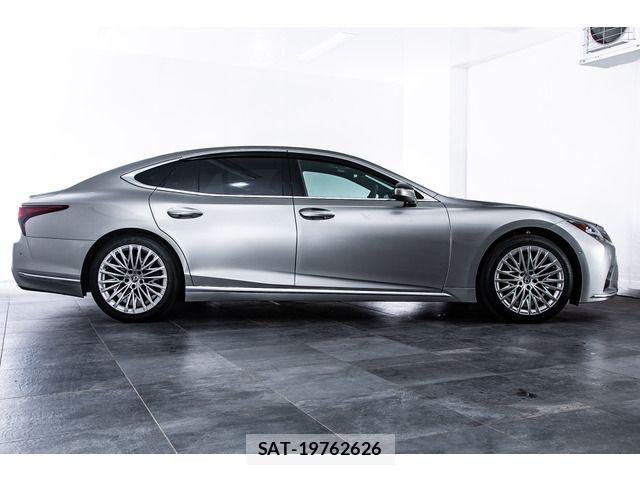 Lexus LS 2025-03 7220988-13