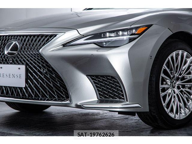Lexus LS 2025-03 7220988-18