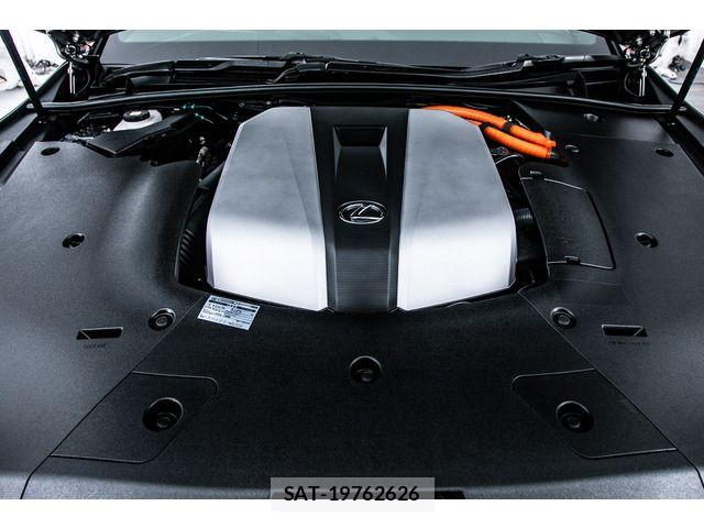 Lexus LS 2025-03 7220988-3