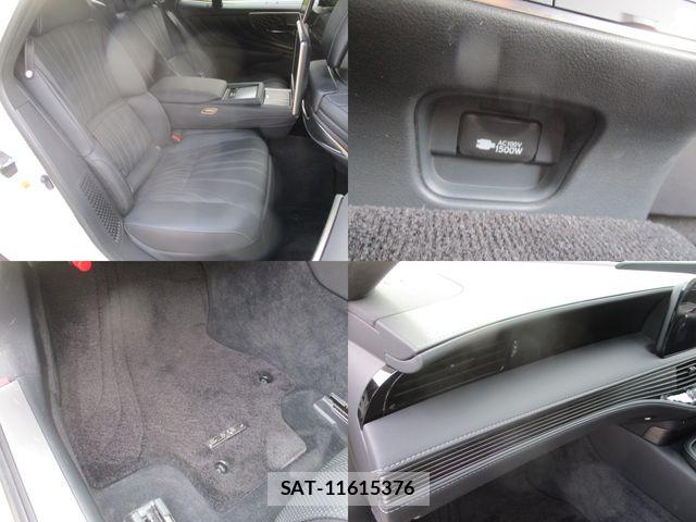 Lexus LS 2021-03 7220983-20