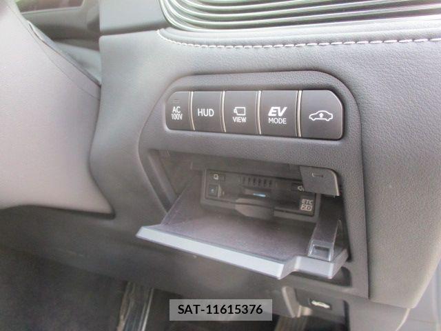 Lexus LS 2021-03 7220983-21