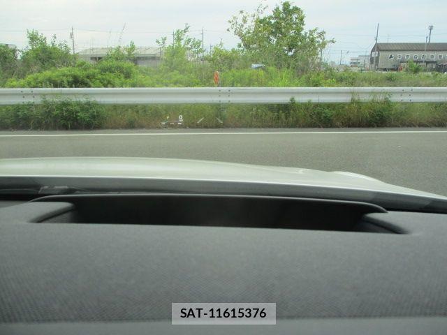 Lexus LS 2021-03 7220983-27