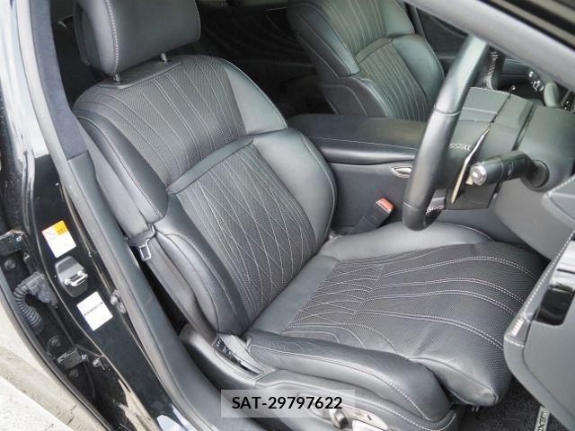 Lexus LS 2021-03 7220985-10