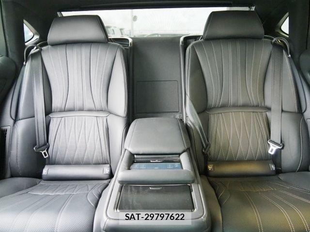 Lexus LS 2021-03 7220985-12