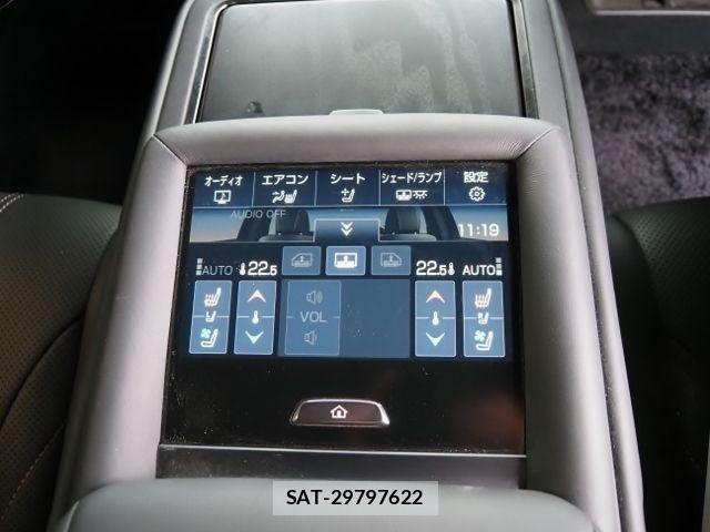 Lexus LS 2021-03 7220985-13