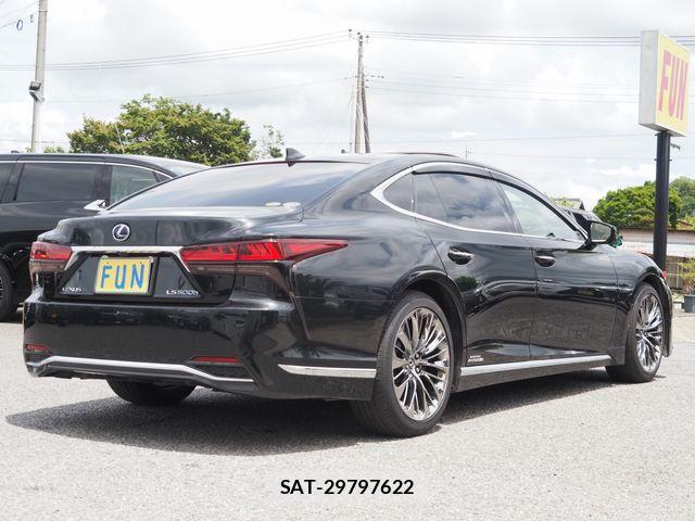 Lexus LS 2021-03 7220985-4