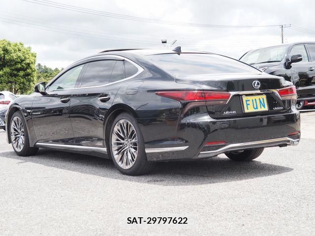 Lexus LS 2021-03 7220985-5