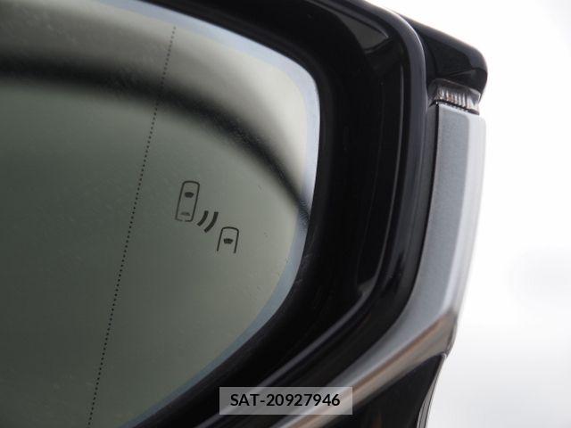 Lexus LS 2021-06 7220986-23